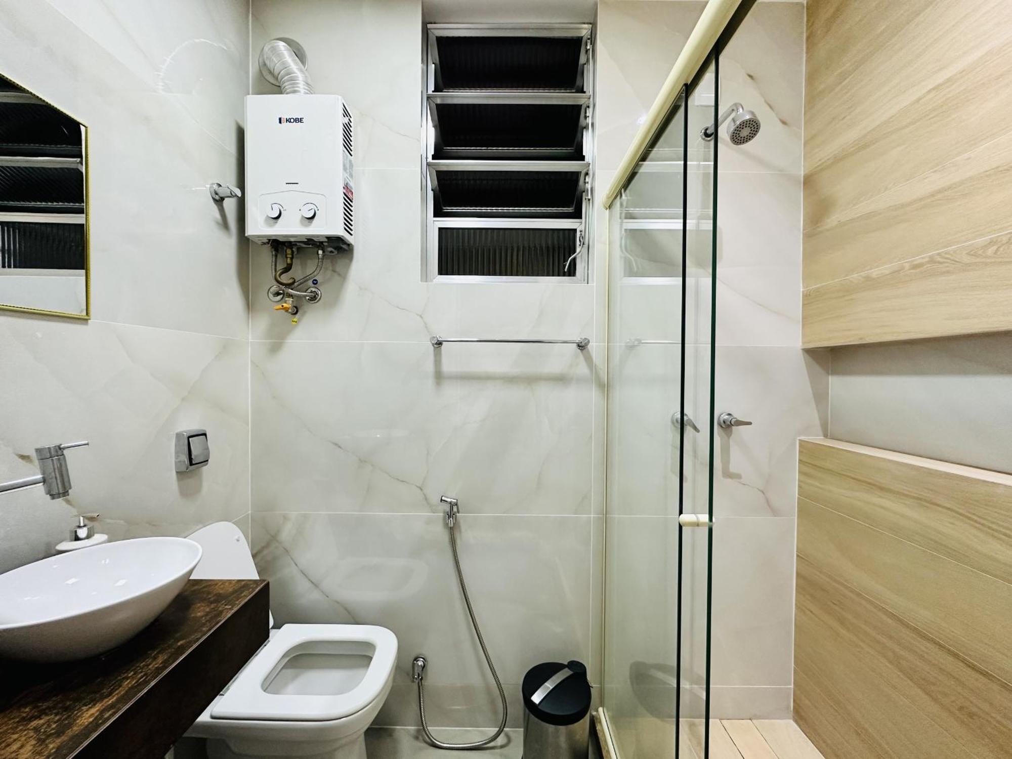 Apartamento Perfeita Em Copa-arpoador - Besthostrio