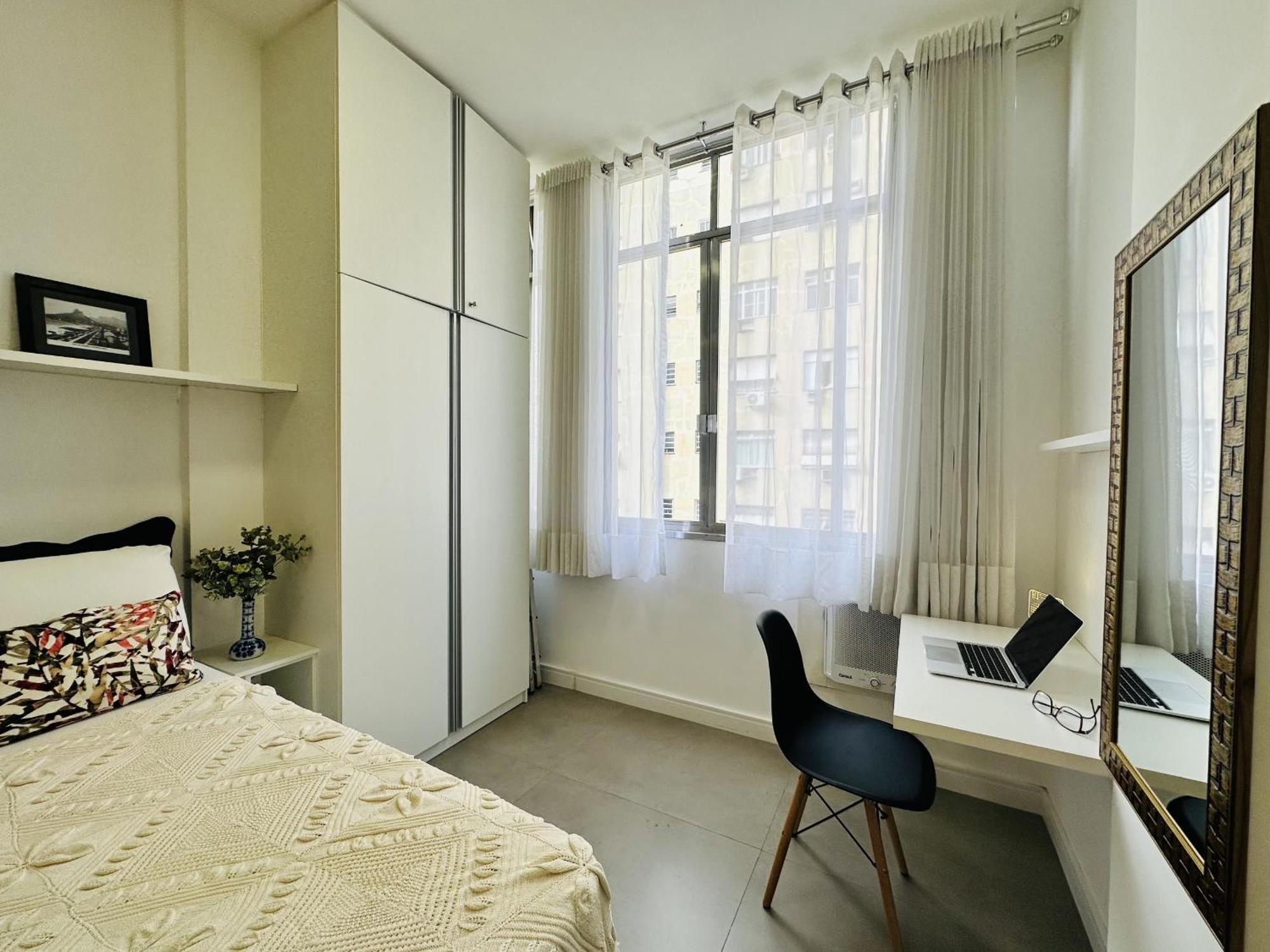 Apartamento Perfeita Em Copa-arpoador - Besthostrio